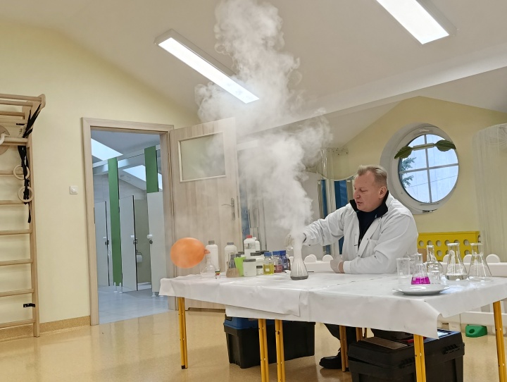 Pokazy fizyczno-chemiczne