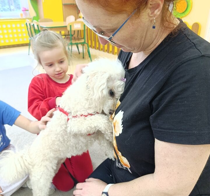 Pies przyjacielem człowieka jest – warsztaty z Moli